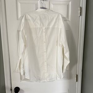 GAP Women’s button back top